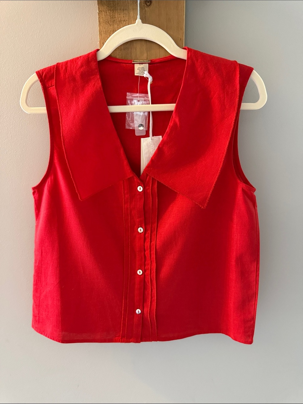 Magaschoni Sleeveless Red Button-Front Collared Top, NWTs